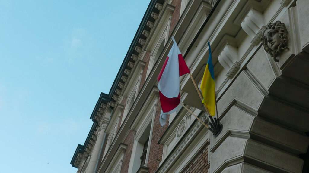 Польща продовжить термін тимчасового захисту для українців до 2026 року: що важливо знати?