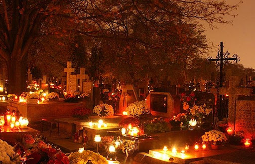 1 листопада День Усіх Святих у Польщі: традиції, особливості та ставлення поляків