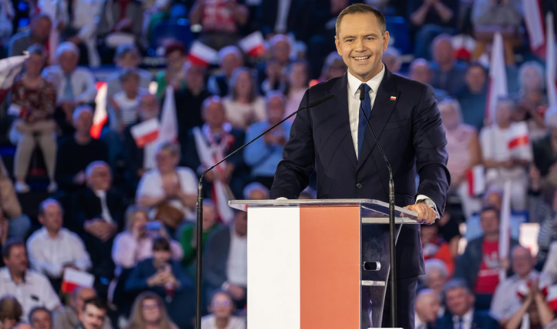 Президент Польщі Кароль Навроцький заявив: більше не підпише закон про допомогу українцям у нинішньому вигляді